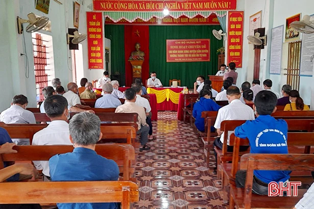 Sôi nổi sinh hoạt chuyên đề kỷ niệm 180 năm danh xưng huyện Cẩm Xuyên