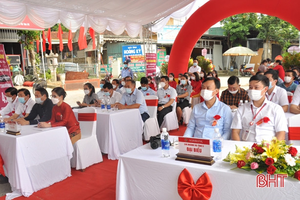 Lần đầu tiên vùng thượng Kỳ Anh có một phòng giao dịch ngân hàng