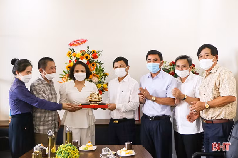 Cộng đồng doanh nghiệp nỗ lực cùng tỉnh nhà phát triển kinh tế - xã hội