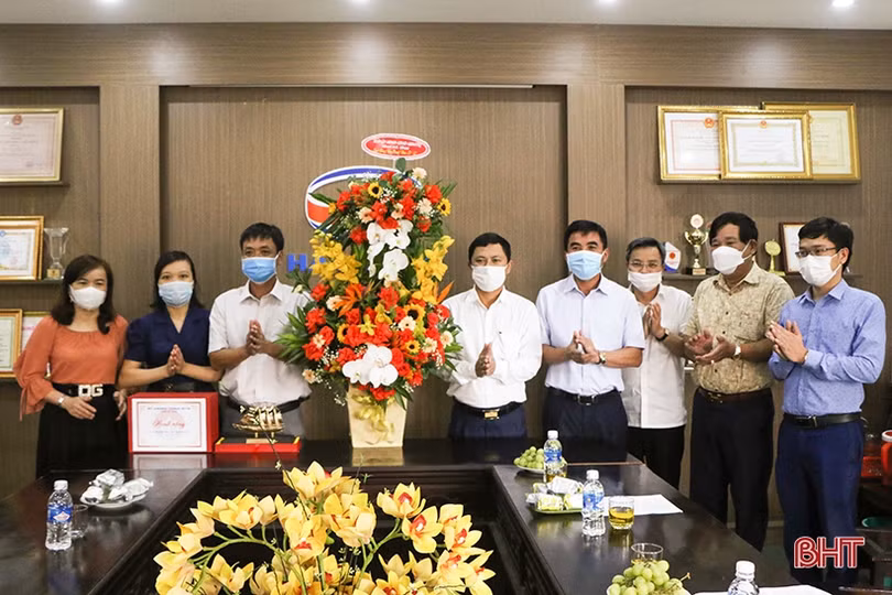 Cộng đồng doanh nghiệp nỗ lực cùng tỉnh nhà phát triển kinh tế - xã hội