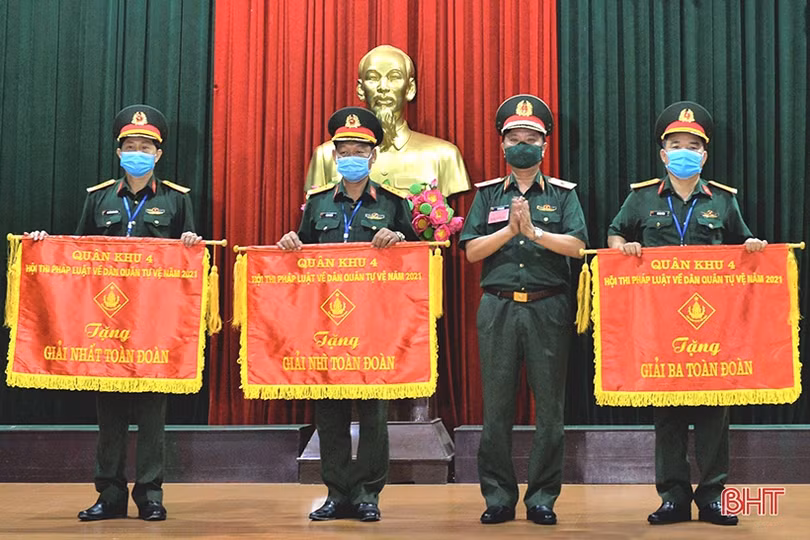 Bộ CHQS Hà Tĩnh nhất toàn đoàn tại Hội thi Pháp luật về dân quân tự vệ