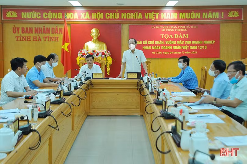 Đồng hành, tạo thuận lợi để doanh nghiệp Hà Tĩnh hoạt động hiệu quả