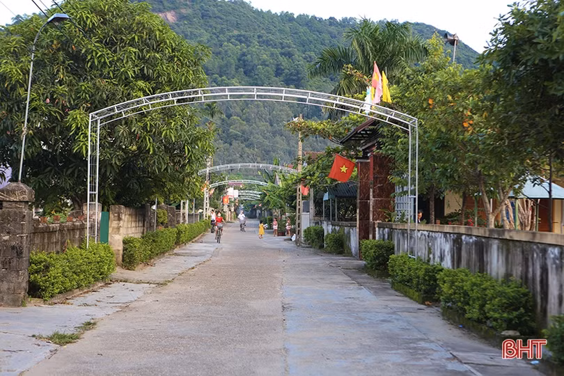 Đổi thay trên làng quê ven sông Lam ở Hà Tĩnh