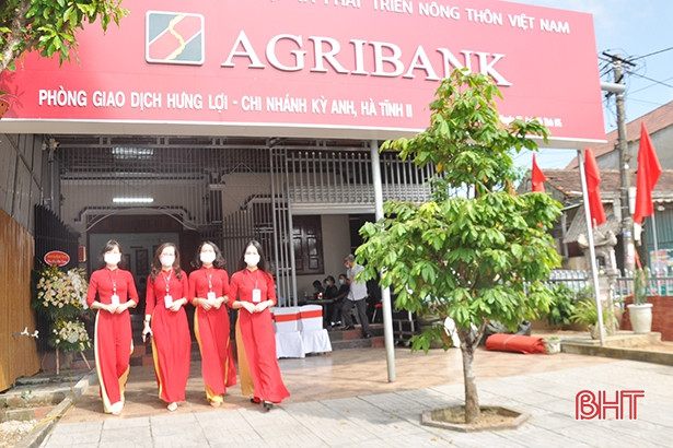 Lần đầu tiên vùng thượng Kỳ Anh có một phòng giao dịch ngân hàng