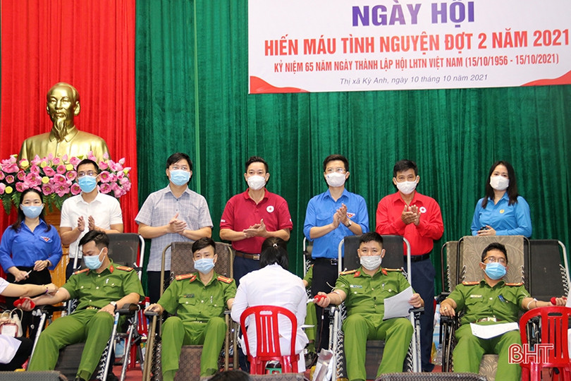 Thị xã Kỳ Anh tiếp nhận 324 đơn vị máu tình nguyện 