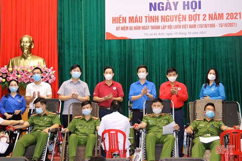 Thị xã Kỳ Anh tiếp nhận 324 đơn vị máu tình nguyện 