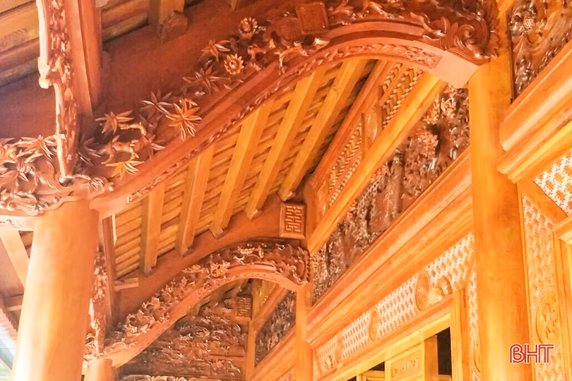 Về Hà Tĩnh xem thợ mộc làm nhà gỗ mít tiền tỷ