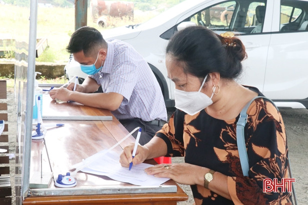 Kiểm soát chặt chẽ người và phương tiện tại cửa ngõ phía Bắc Hà Tĩnh