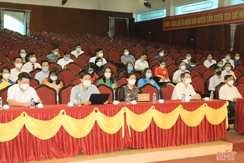 8 thí sinh tranh tài báo cáo viên, tuyên truyền viên giỏi huyện Cẩm Xuyên