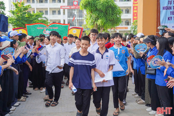 Kỳ thi vào lớp 10 THPT ở Hà Tĩnh: Thắp lửa niềm tin cho một hành trình mới
