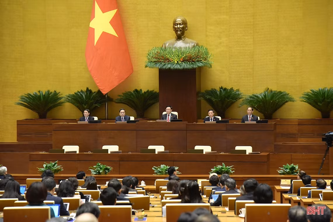 ĐBQH Hà Tĩnh tiếp tục góp ý hoàn thiện Luật Đất đai 