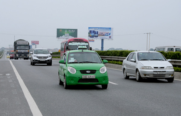Bộ GTVT kiến nghị tiến độ huy động vốn chủ sở hữu theo tiến độ triển khai dự án cao tốc Bắc - Nam (Trong ảnh: Một đoạn cao tốc Pháp Vân - Cầu Giẽ thuộc thành phần cao tốc Bắc - Nam) - Ảnh: Tạ Tôn de xuat nhieu co che moi dau tu cao toc bac nam