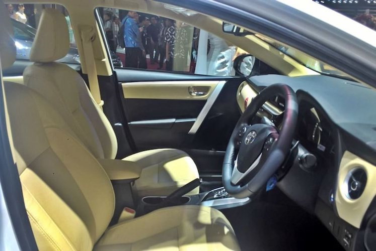 can canh toyota corolla altis 2018 phien ban dac biet