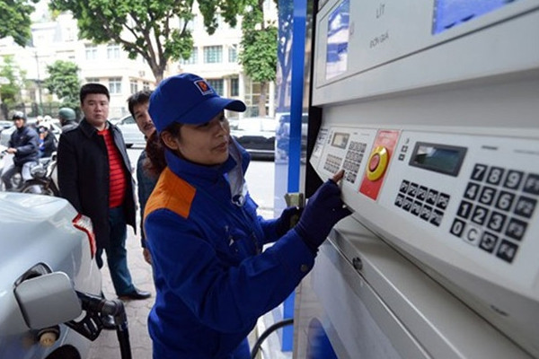 gia xang tiep tuc tang lan thu hai trong thang 8