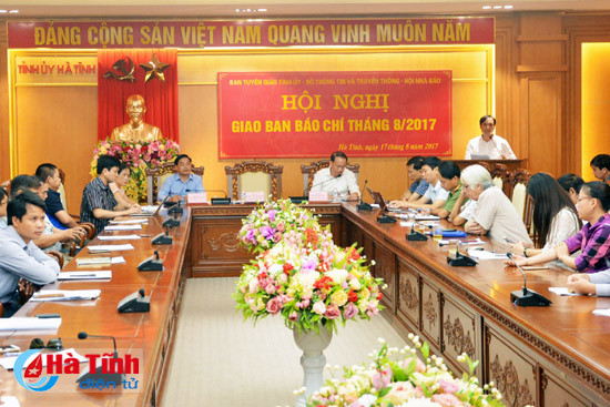 dau tranh phan bac nhung luan dieu xuyen tac cua cac the luc thu dich