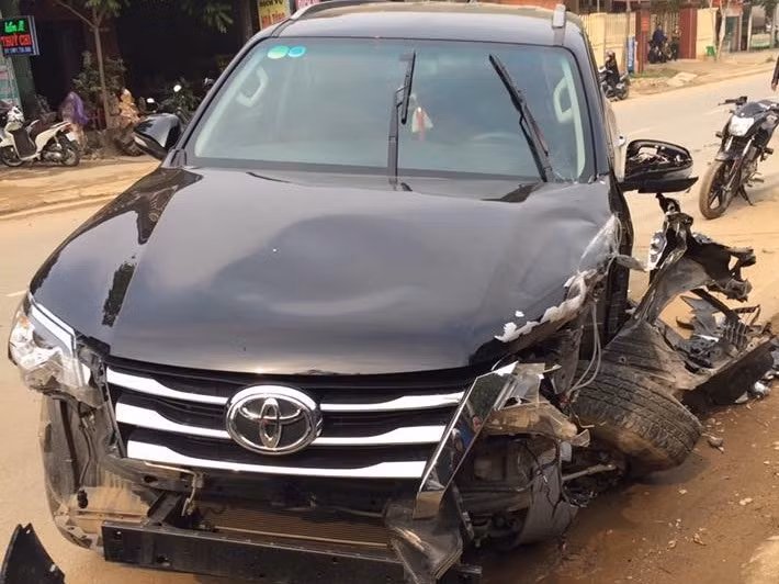 thuc hu chuyen tui khi xe toyota khong chiu bung