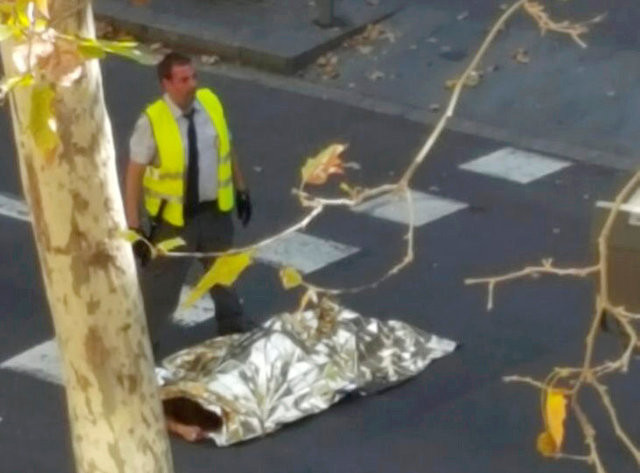 hien truong vu dam xe khung bo kinh hoang o barcelona