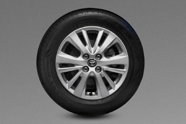 toyota yaris ativ moi chot gia chi tu 320 trieu dong