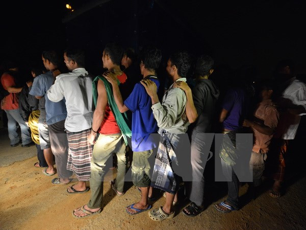 malaysia triet pha mot duong day lam giay to gia quy mo lon