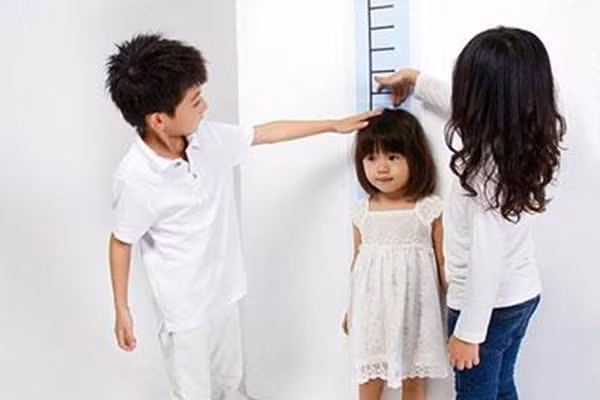 lam dung thuoc tri bieng an cho tre va nhung he luy