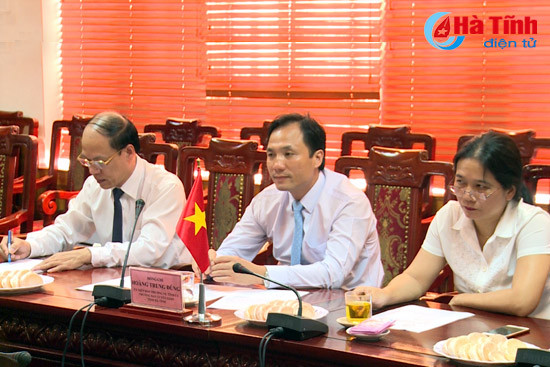 gop phan that chat tinh doan ket huu nghi viet nam lao