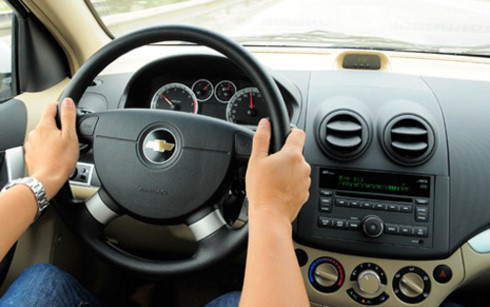 Mới lái xe cần phải biết nhường đường và đi với tốc độ chậm nhung bai hoc vo long cho nguoi moi lai xe