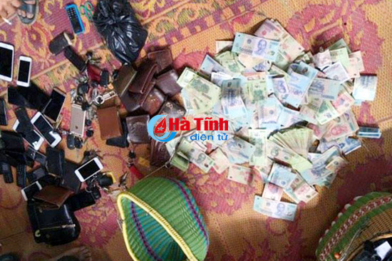 video hon 100 canh sat dot kich soi ga khung bat 60 doi tuong thu 300 trieu dong