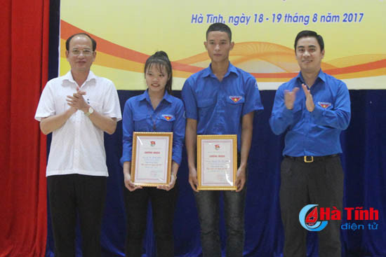 khen thuong 34 tap the ca nhan xuat sac phong trao doan truong hoc