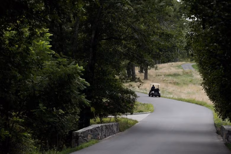 ve dep trong long dai duong o cayman lot top anh tuan