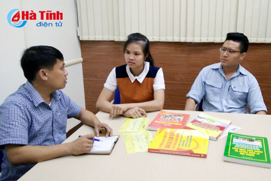 “Đội lốt” cán bộ nhà nước, dọa ép doanh nghiệp mua sách chuyên ngành! ảnh 1 doi lot can bo nha nuoc doa ep doanh nghiep mua sach chuyen nganh