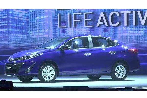 toyota yaris ativ moi chot gia chi tu 320 trieu dong