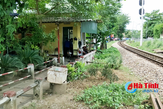khoi to nam thanh nien xin deu dap pha chot gac tau