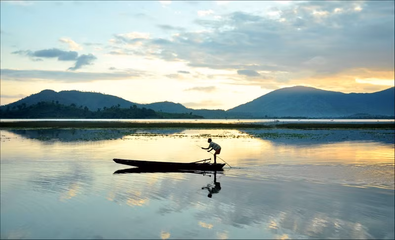 troi tren nhung mat ho em a trong dau an viet nam