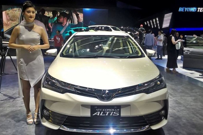can canh toyota corolla altis 2018 phien ban dac biet