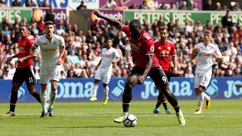 dai thang swansea m u cua mourinho tai lap ky tich sau 110 nam