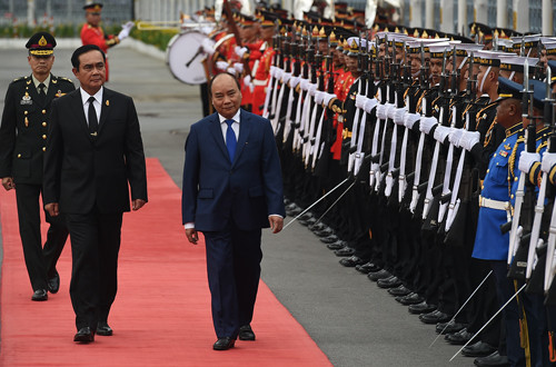 hinh anh le don thu tuong nguyen xuan phuc tham chinh thuc thai lan