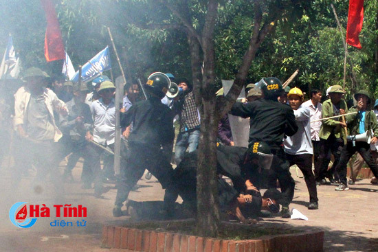 photo gay can man giai cuu con tin tai ubnd huyen vu quang