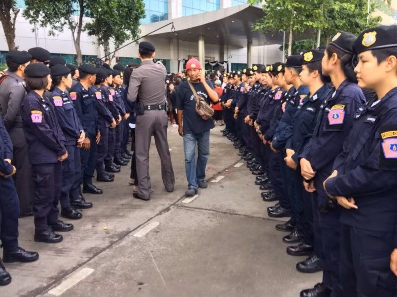 ngay phan xu ba yingluck 2 500 canh sat bao ve toa an