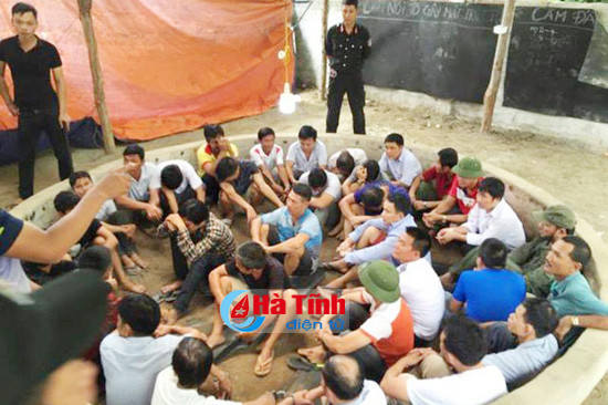 video hon 100 canh sat dot kich soi ga khung bat 60 doi tuong thu 300 trieu dong