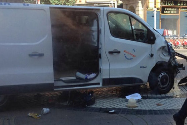 the gioi noi bat trong tuan hai than tin cua ong trump ra di trong mot ngay