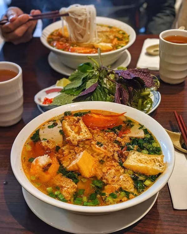 Những ngày hè nóng bức xắn tay làm 5 món bún tuyệt ngon cho cả nhà