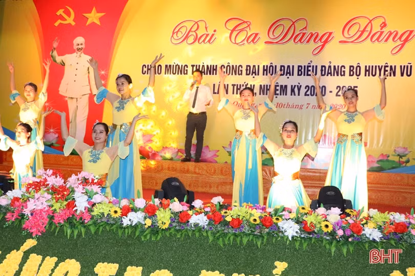 “Bài ca dâng Đảng” chào mừng thành công Đại hội Đảng bộ huyện Vũ Quang