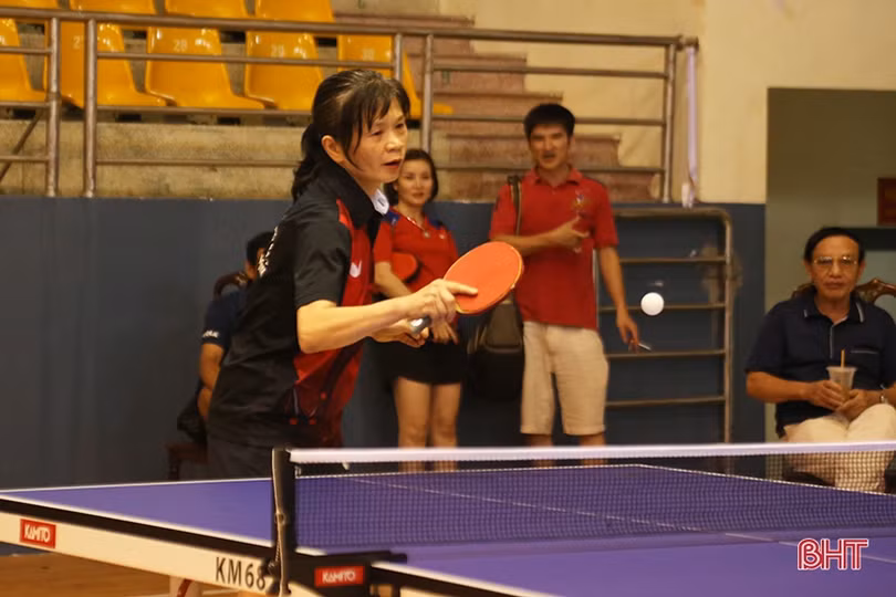 “Làn gió mới” tại Giải bóng bàn các câu lạc bộ mở rộng Báo Hà Tĩnh