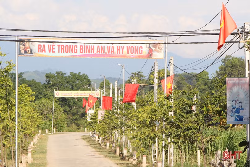 Huyện miền núi Hà Tĩnh rộn niềm vui hướng về đại hội Đảng