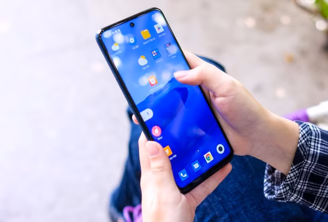 Loạt smartphone pin lớn nhất giá dưới 6 triệu