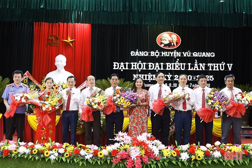 Đoàn kết, năng động, sáng tạo, đưa Nghị quyết Đại hội Đảng bộ Vũ Quang lần thứ V sớm đi vào cuộc sống