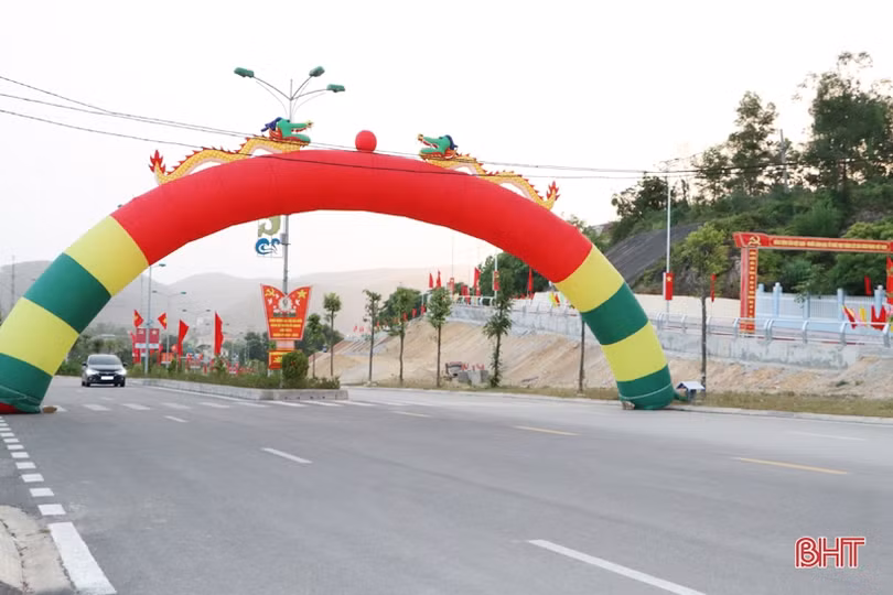 Huyện miền núi Hà Tĩnh rộn niềm vui hướng về đại hội Đảng