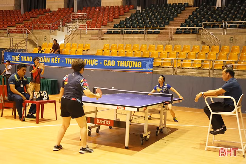 “Làn gió mới” tại Giải bóng bàn các câu lạc bộ mở rộng Báo Hà Tĩnh