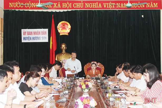 Hà Tĩnh: 34 xã mới đi vào ổn định, giảm 695 cán bộ, công chức cấp xã sau sáp nhập ảnh 5 Hà Tĩnh: 34 xã mới đi vào ổn định, giảm 695 cán bộ, công chức cấp xã sau sáp nhập