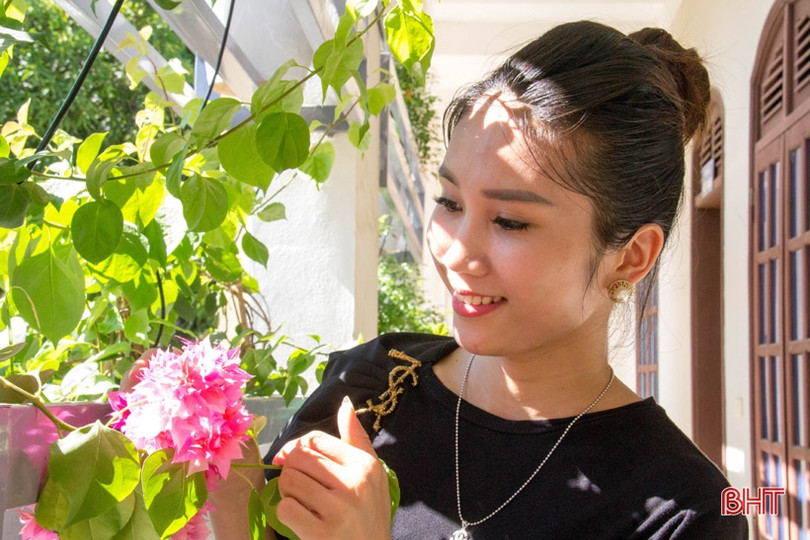 Ngắm “khu vườn” xanh mát trên ban công trụ sở làm việc ở Hà Tĩnh